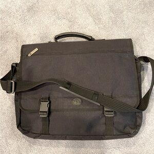 Avenues America Black Messenger style laptop  Bag, NWOT